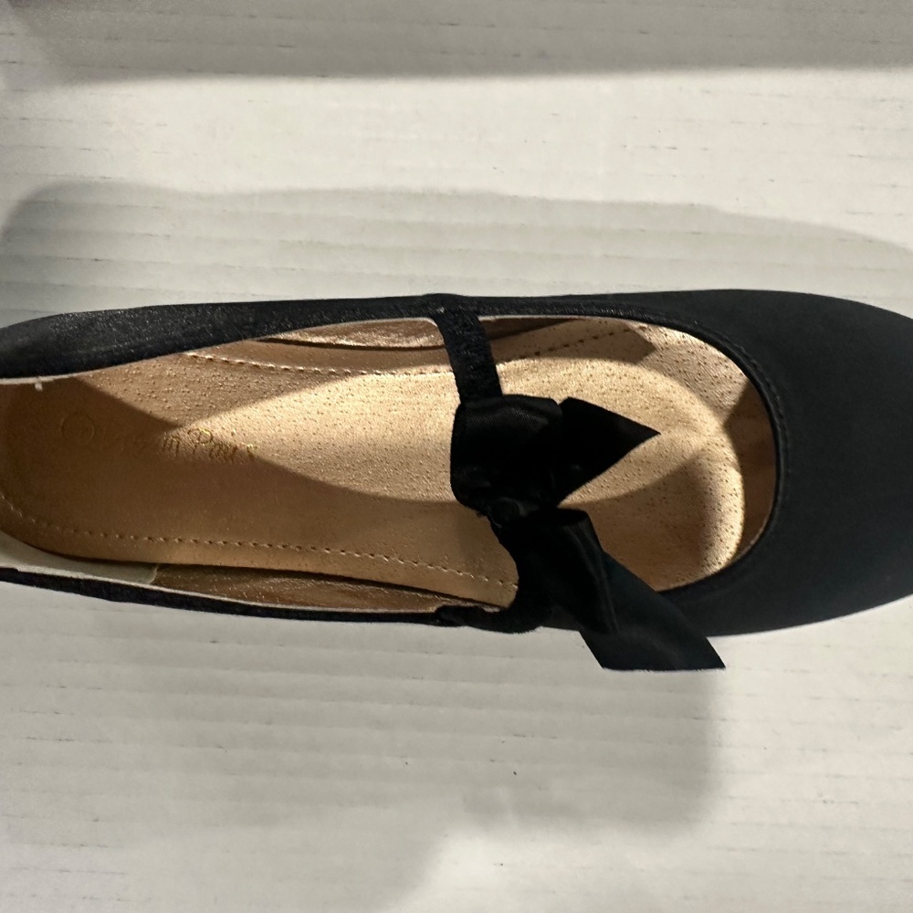 Kids dress slippers